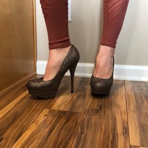 Madden Girl Sparkly Platform Pumps